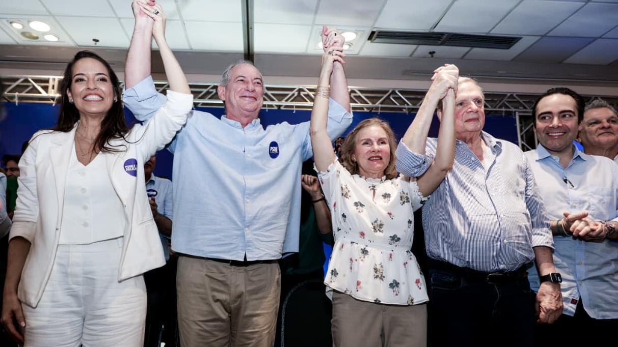 Giselle Bezerra, Ciro Gomes, Renata Jereissati, Tasso Jereissati e Ozires Pontes em ato político do PSDB.