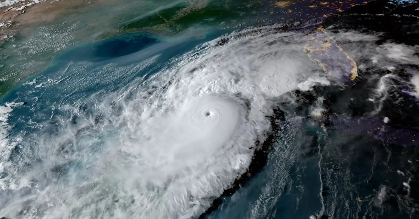 Imagem do furacão Milton capturada pelo satélite GOES-16 da NOAA em 8 de outubro de 2024.