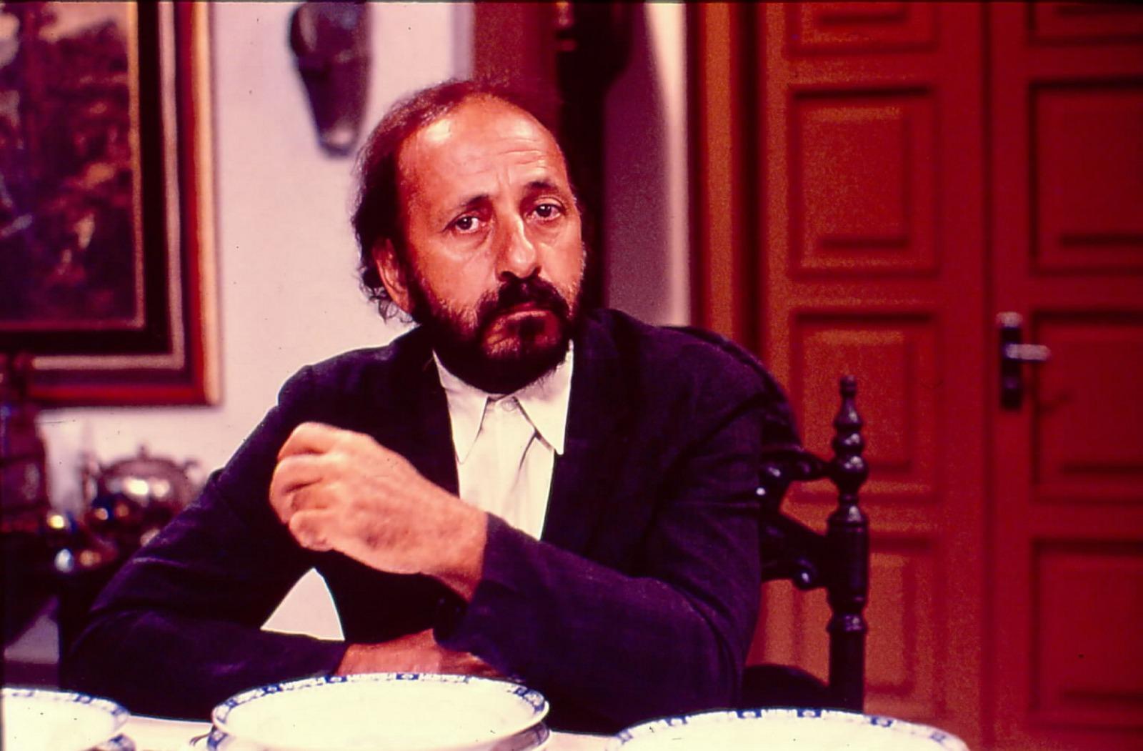 Flávio Migliaccio em cena de novela.