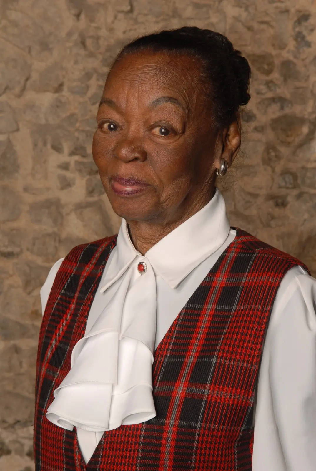 Ruth de Sousa em foto oficial.