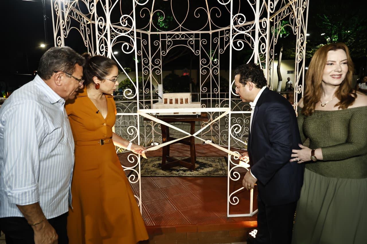 Inauguração de Gazebo em praça ao lado do Memorial Edson Queiroz, em Cascavel.
