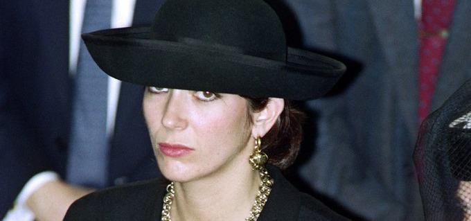 Ghislaine Maxwell em foto de 1991. Imagem usada para matéria sobre e-mails de Jeffrey Epstein para presidente Donald Trump.