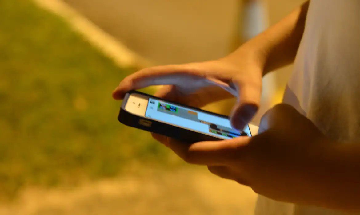 O levantamento identificou milhões de usuários ativos em países onde o WhatsApp é oficialmente banido, como China, Irã e Mianmar.