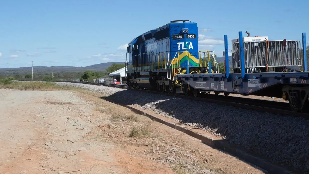 Imagem mostra a Ferrovia Transnordestina.