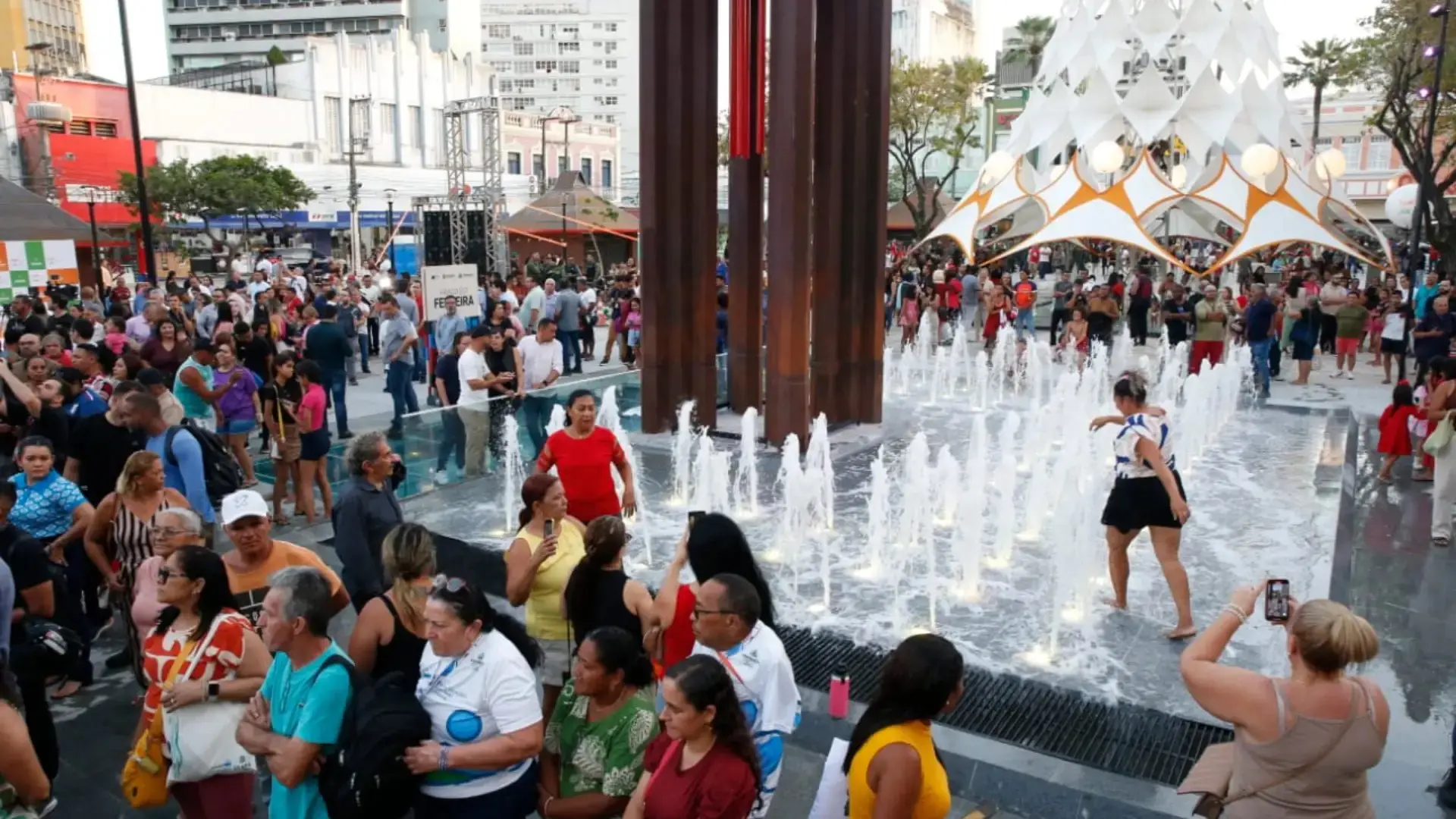 Foto da Nova Praça do Ferreira.