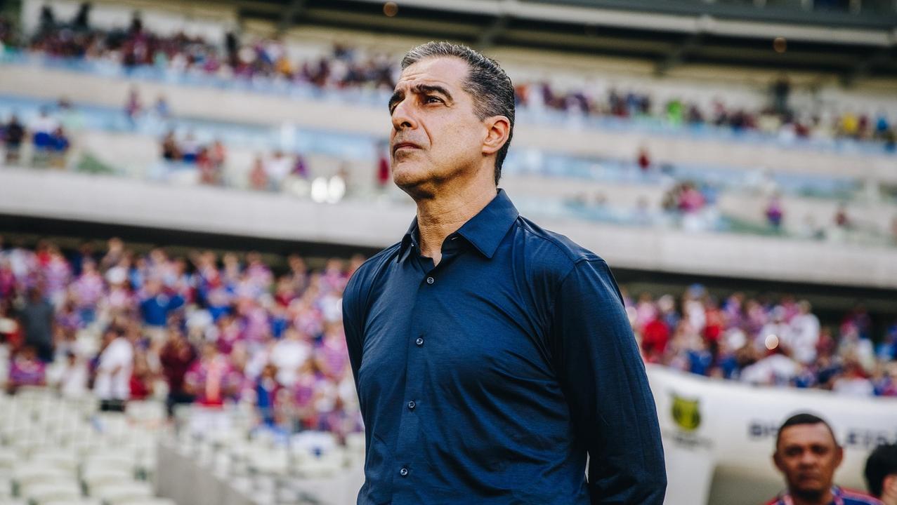 Renato Paiva em ação pelo Fortaleza