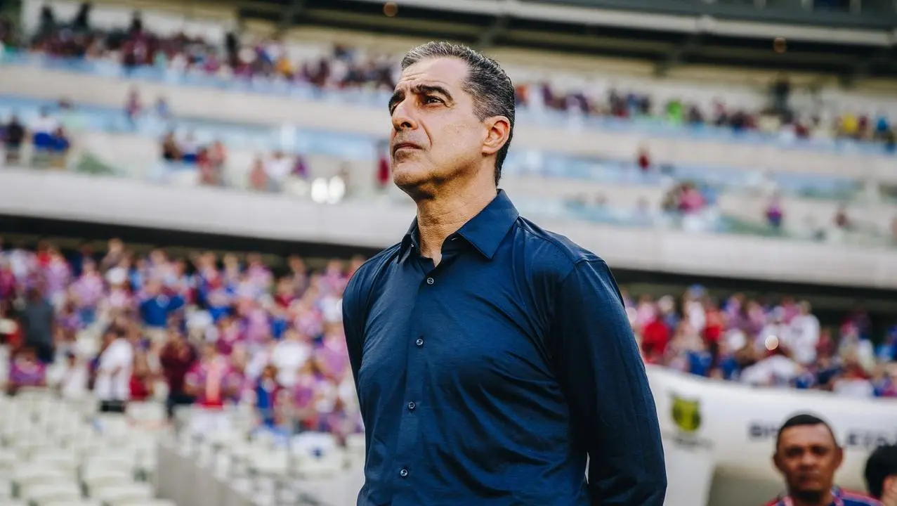 Renato Paiva em ação pelo Fortaleza