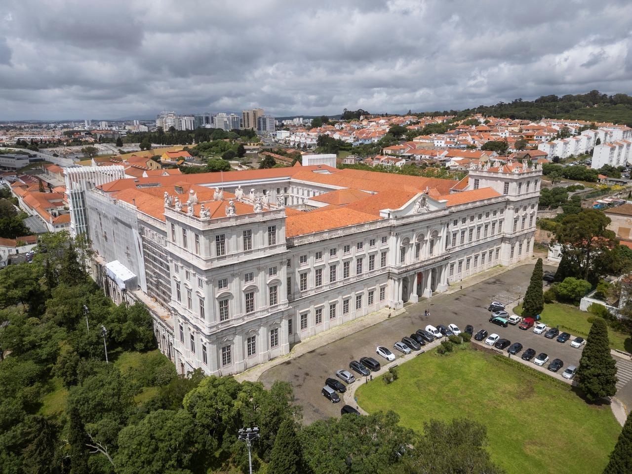 Vista aérea do palácio onde fica o Museu do Tesouro Real de Lisboa.