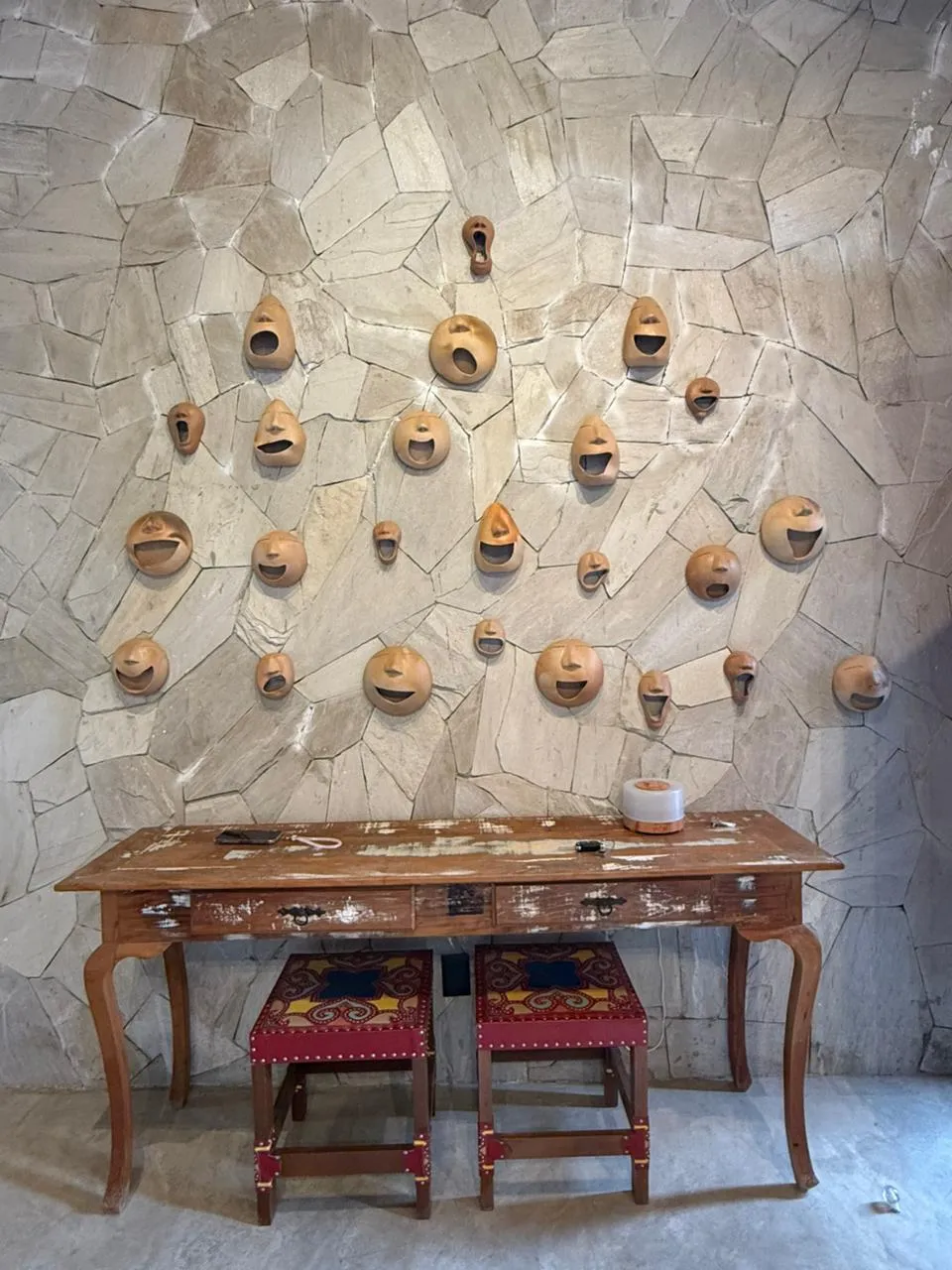 Elementos decorativos do próprio Ceará são elementos da casa de Bráulio Bessa.