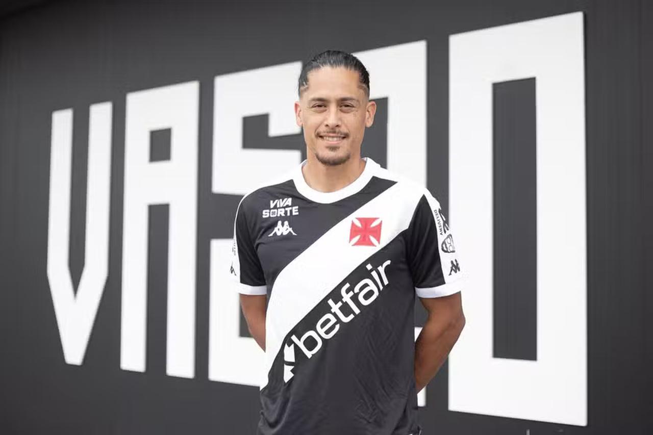 Maurício Lemos em ação pelo Vasco