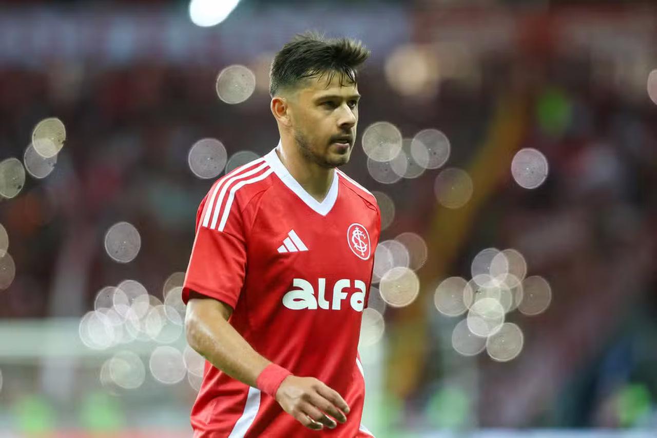 Óscar Romero em ação pelo Internacional