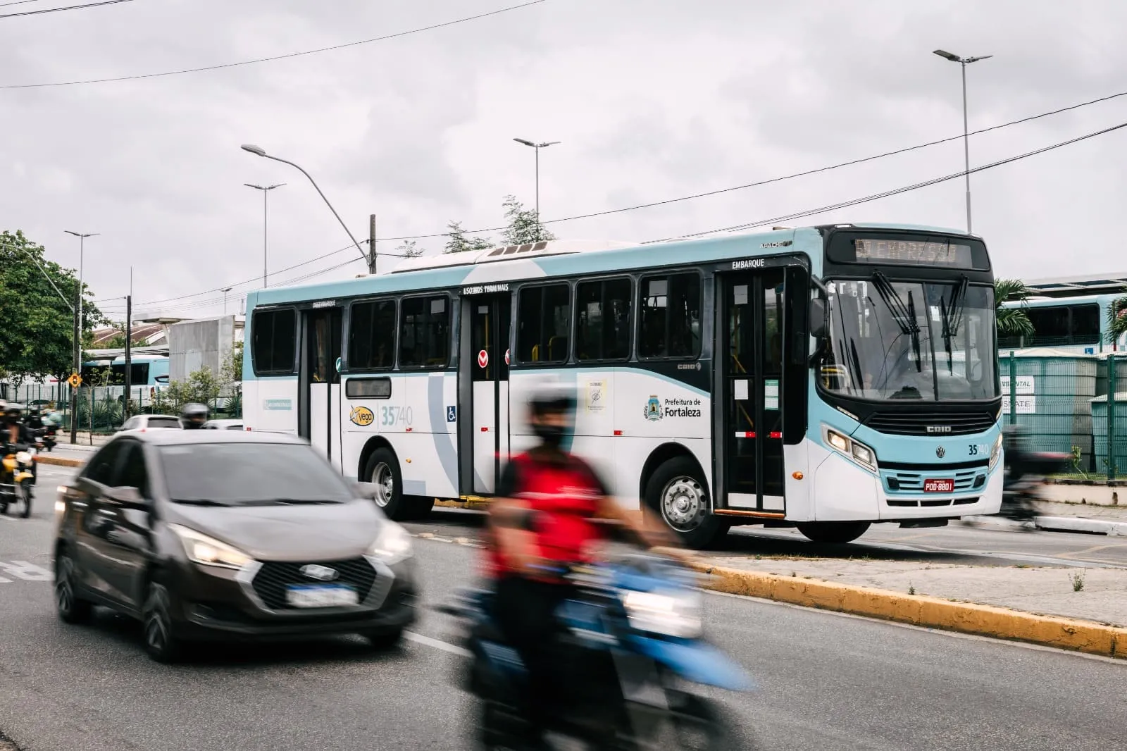 Prefeitura de Fortaleza diz que aguarda posição do governo federal para tomar decisão.