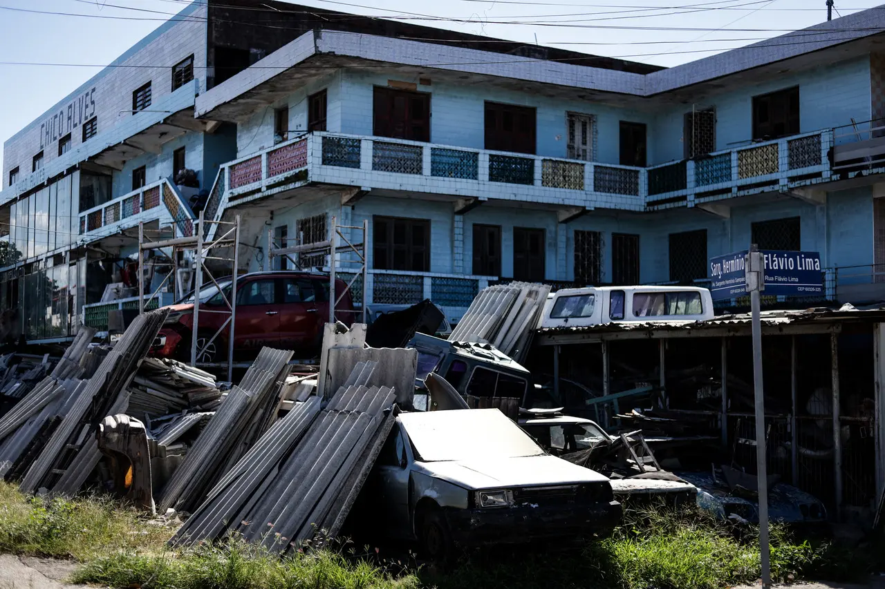Imagem mostra fachada da sucata do Chico Alves em Fortaleza antes do incêndio registrado em 24 de dezembro de 2025.