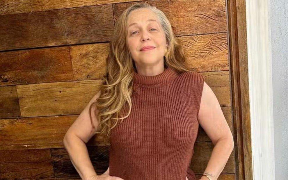 Isabela Garcia posa para uma foto.