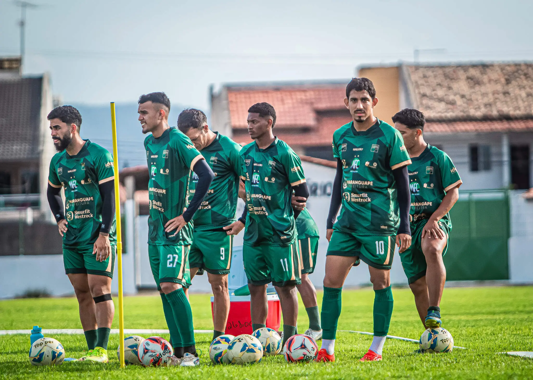 Foto de jogadores do Maranguape durante treino