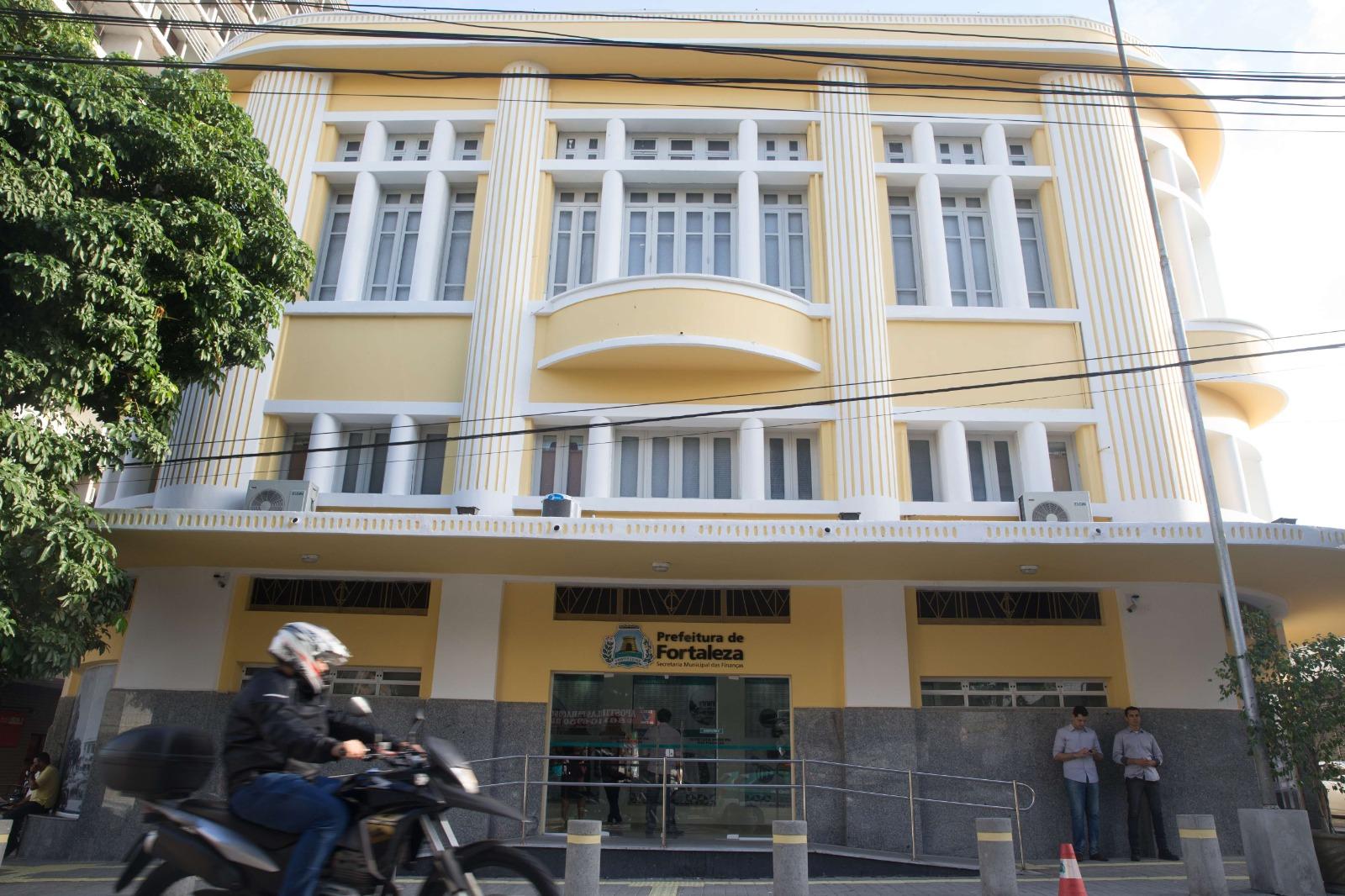 Foto de prédio da Sefin Fortaleza.