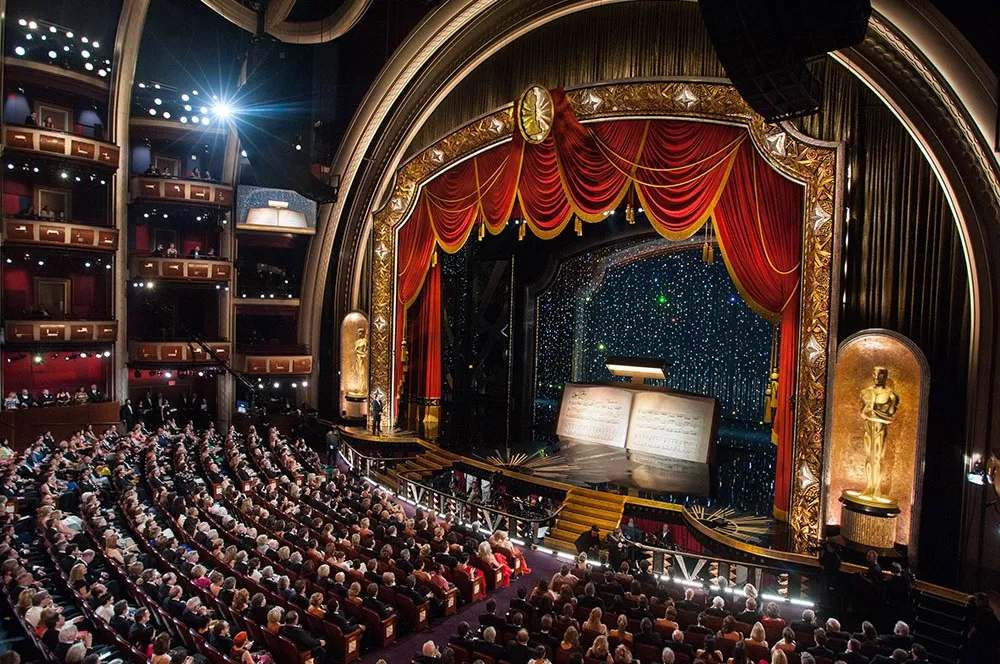 O Dolby Theatre integra uma área que reúne lojas, restaurantes, casas noturnas e um moderno cinema.