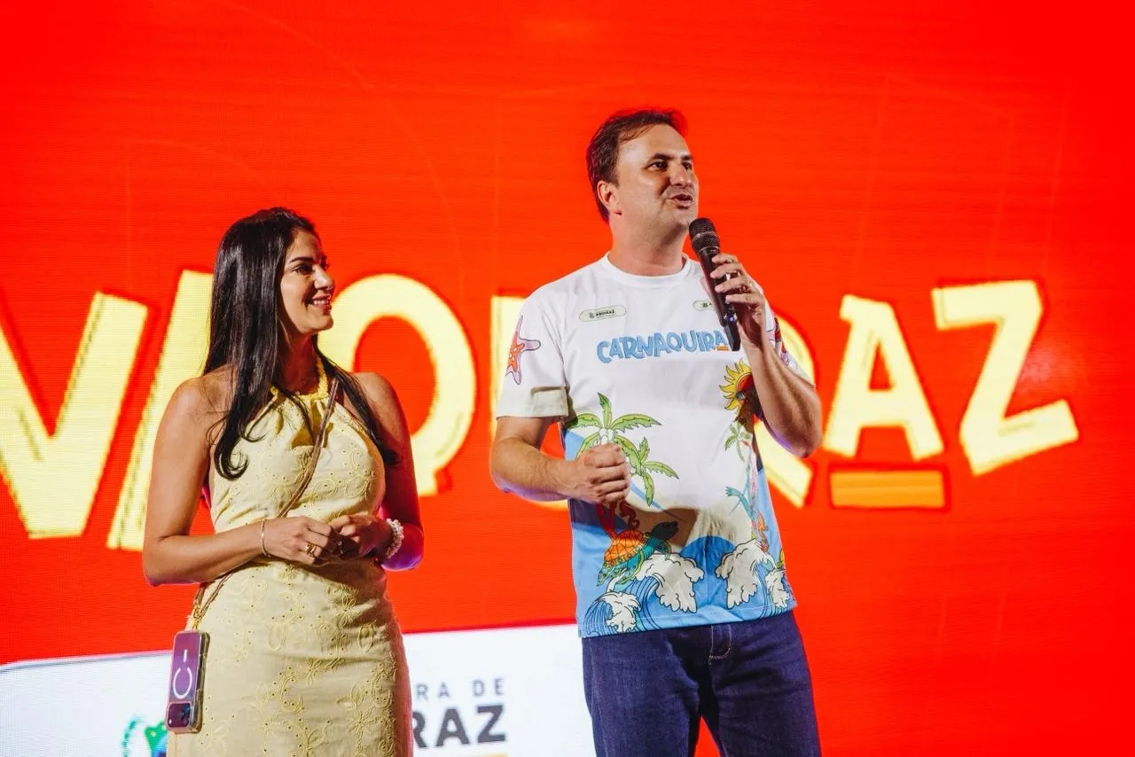 O prefeito de Aquiraz, Bruno Gonçalves, e a Primeira-Dama, Carla Ibiapina, estiveram no evento.