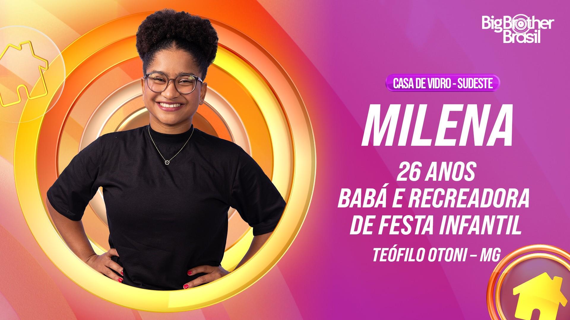 Retrato de Milena, participante da Casa de Vidro - Sudeste do Big Brother Brasil, com 26 anos, babá e recreadora de festa infantil de Teófilo Otoni - MG. Ela sorri para a câmera, vestindo uma camiseta preta.