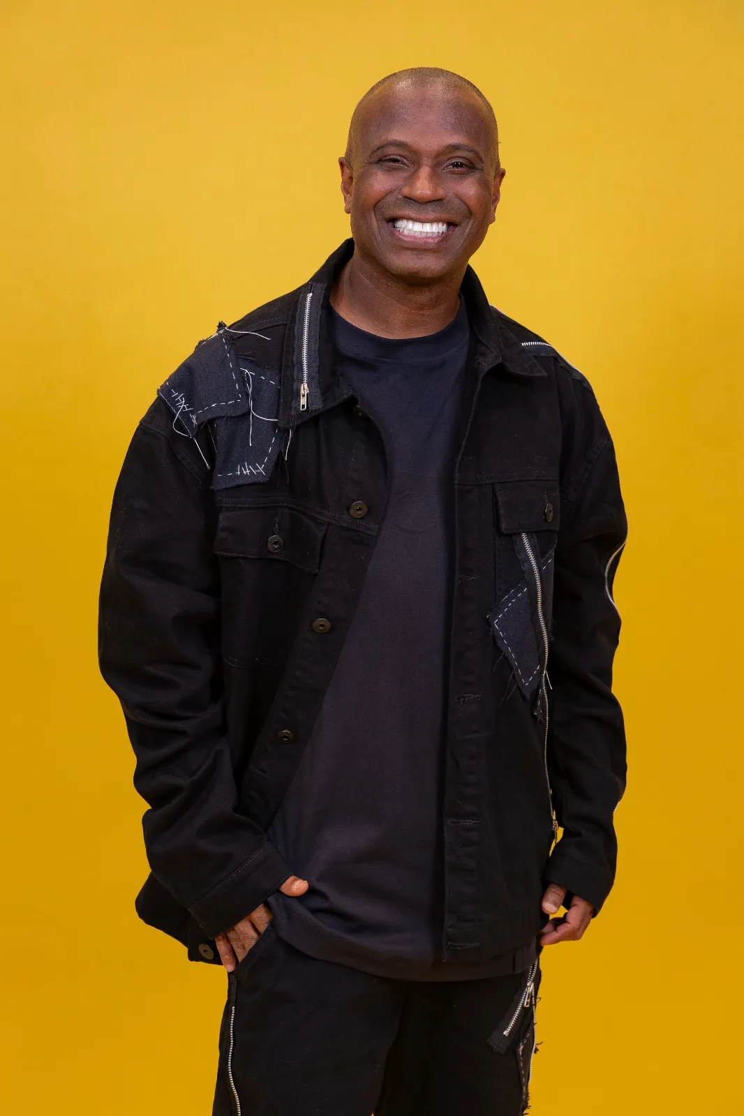 Edilson integra o elenco camarote do BBB 26.