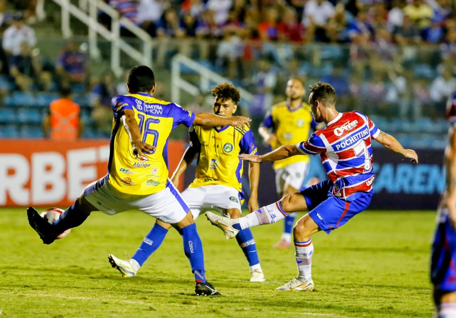 Foto de Tomás Pochettino, do Fortaleza, fazendo gol no Quixadá pelo Campeonato Cearense 2026