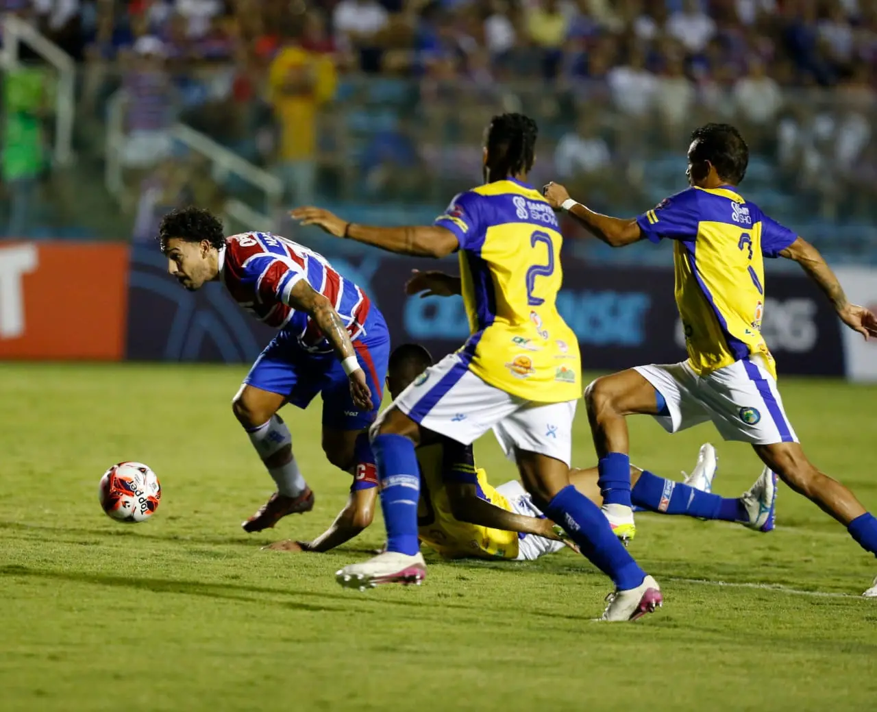 Eros Mancuso em ação pelo Fortaleza