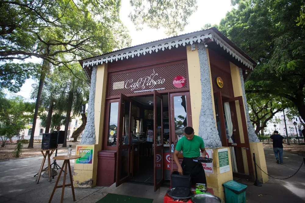 Na imagem, fotografia da fachada do quiosque 