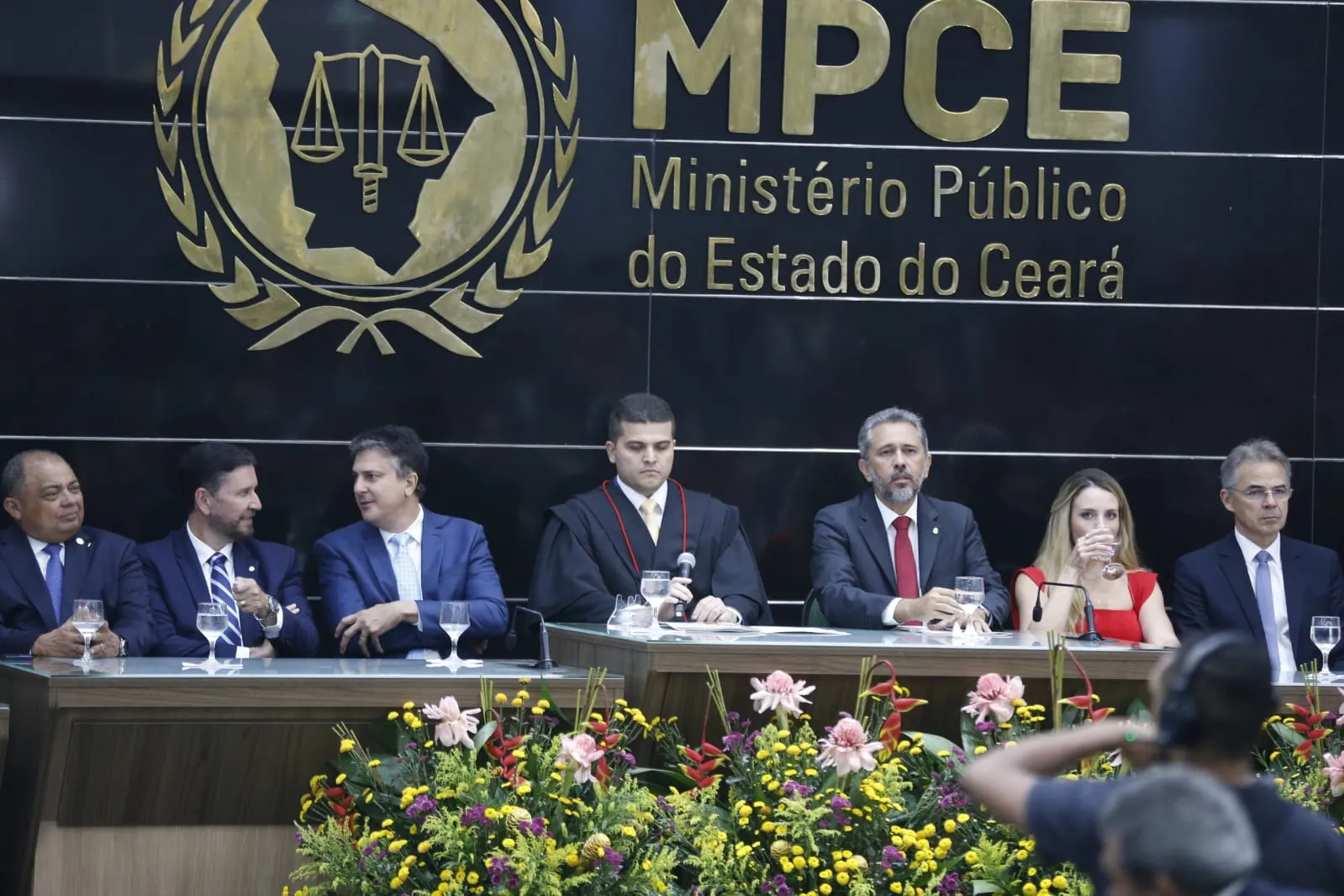 Camilo Santana participa da posse do novo Procurador-Geral de Justiça, Herbert Gonçalves Santos.