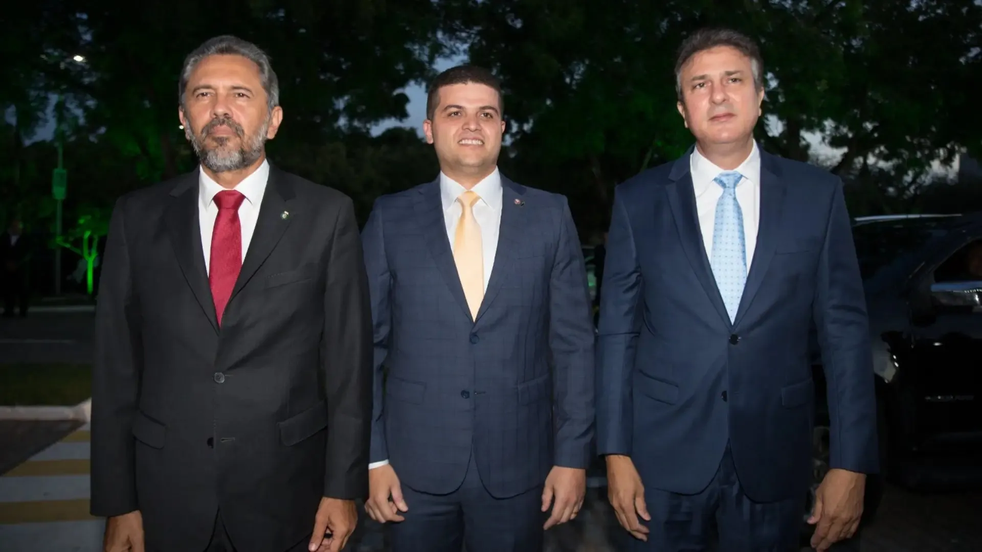 Governador Elmano de Freitas, promotor de Justiça Herbert Gonçalves Santos e o ministro Camilo Santana.