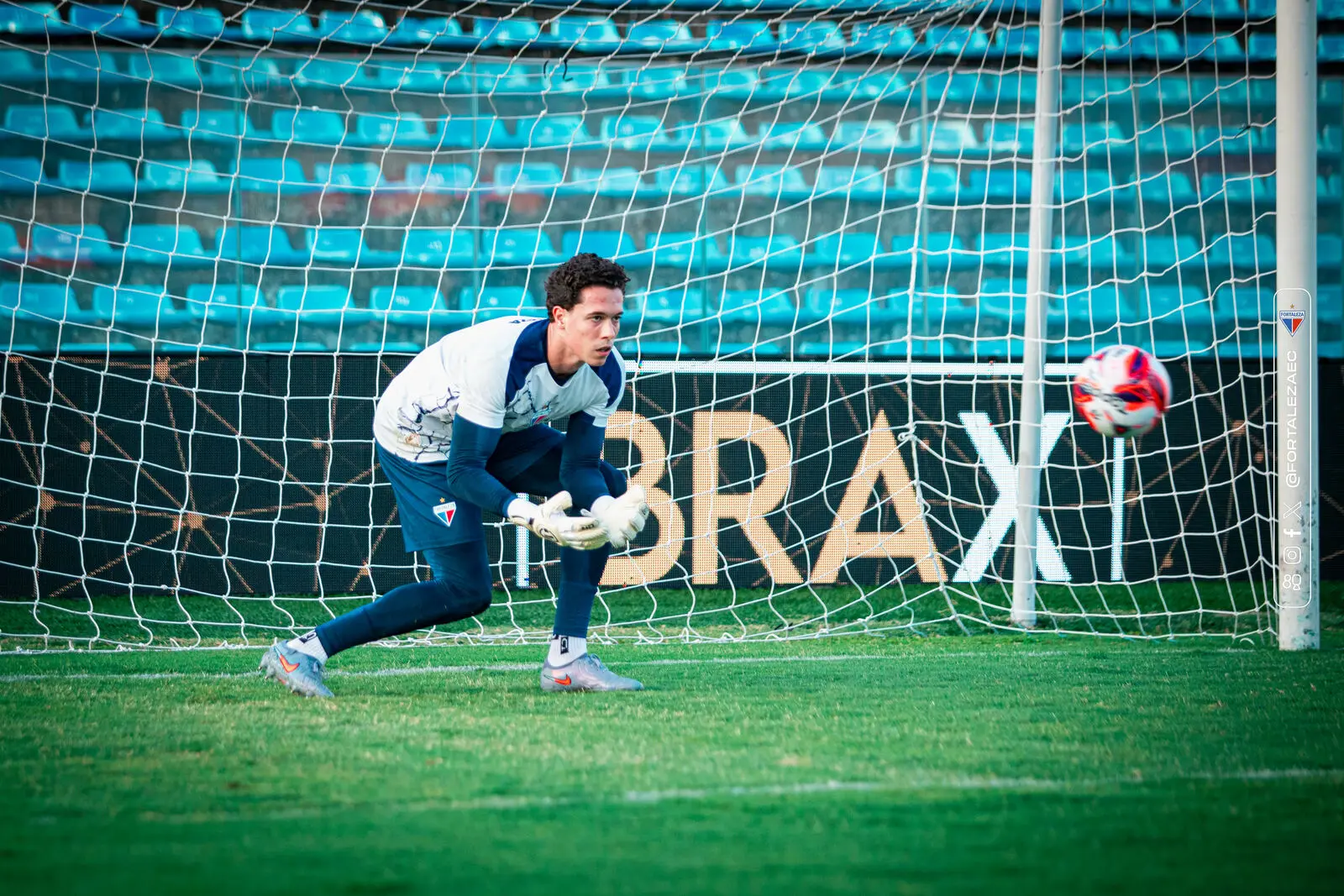 Brenno em ação pelo Fortaleza