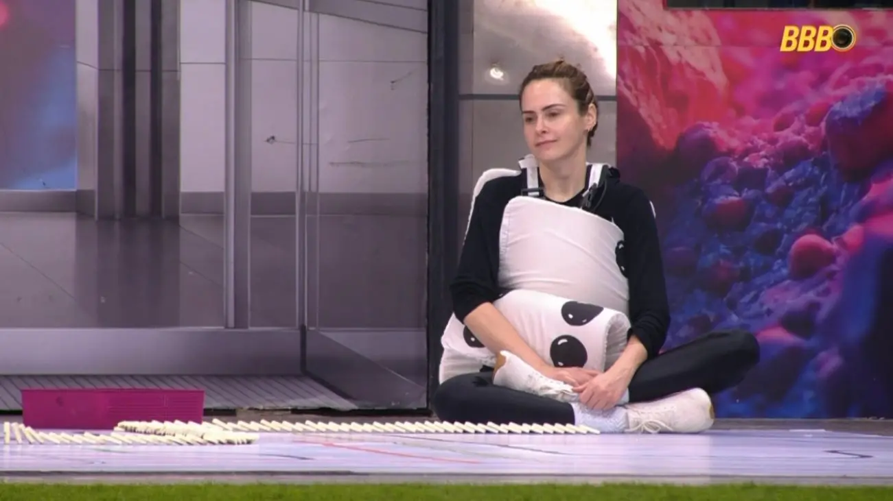 Ana Paula depois de concluir uma etapa do castigo do Monstro.