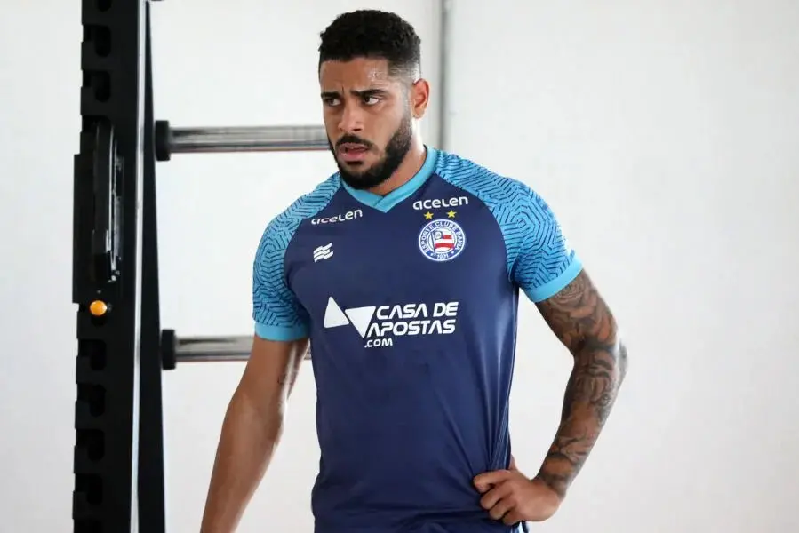 Matheus Bahia em ação pelo Bahia