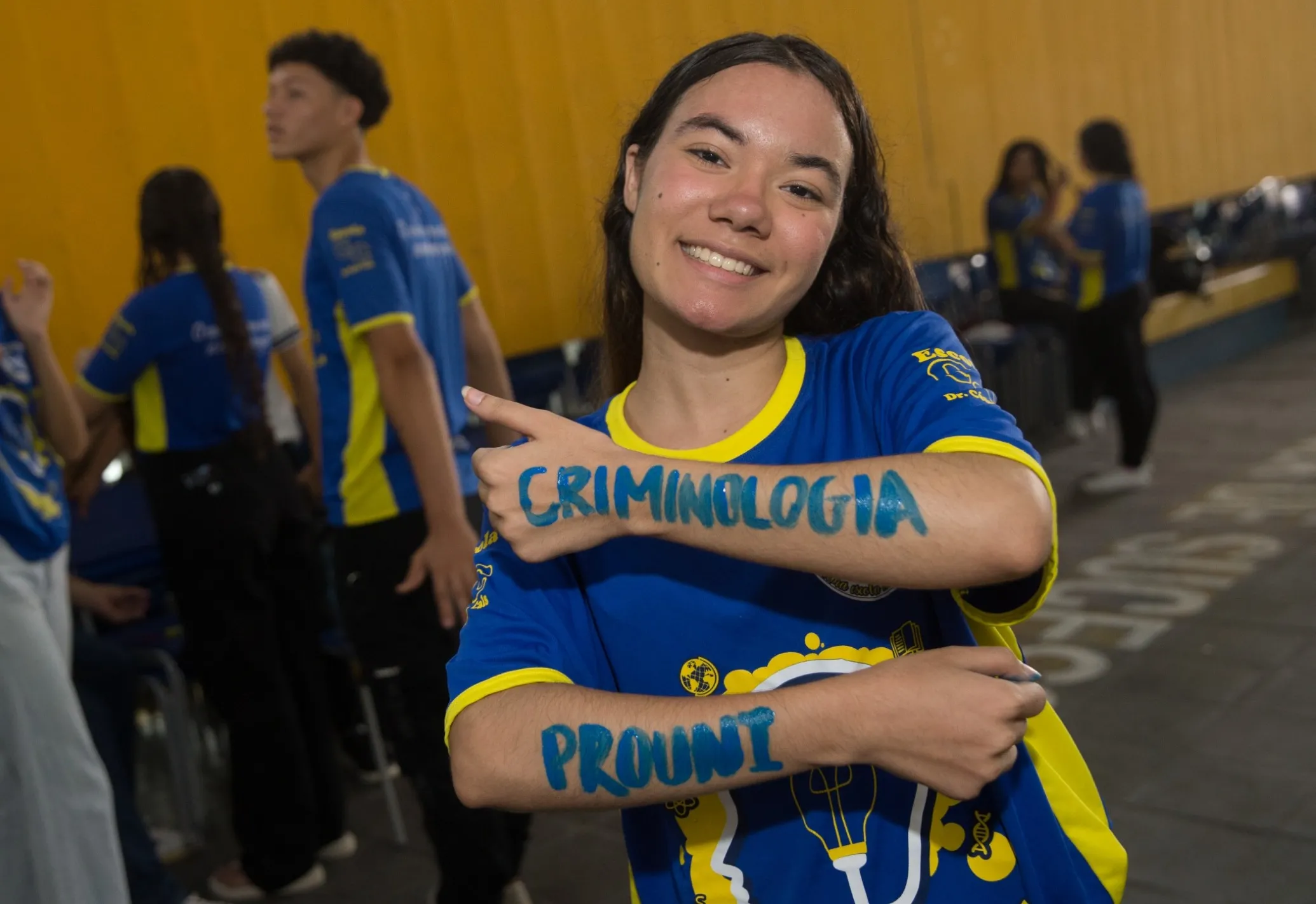 No curso de Criminologia, é possível se aprofundar em relatórios criminais, investigações e laboratórios, explica Karolina.