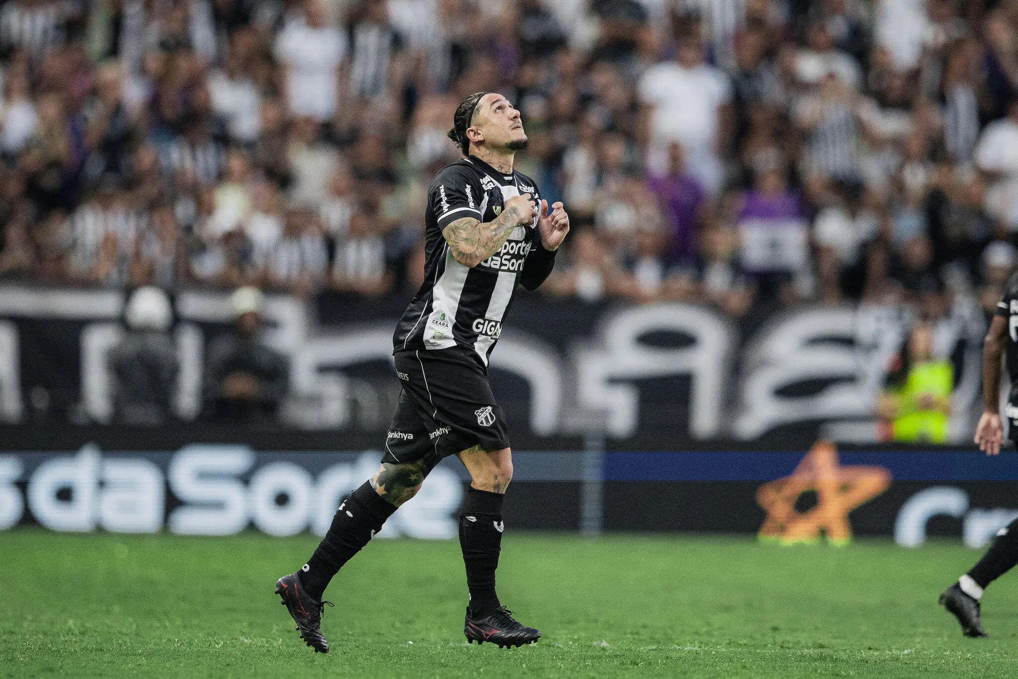 Foto de Vina, jogador do Ceará