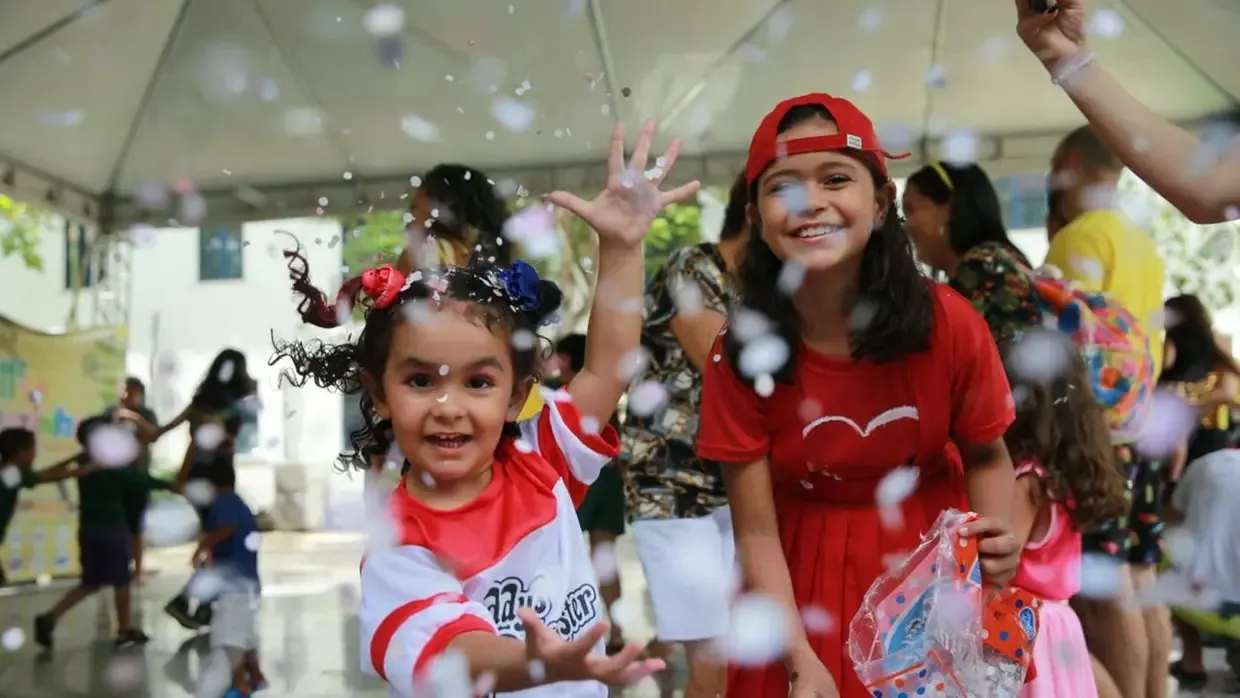 Festinhas carnavalescas animam crianças e famílias em Fortaleza