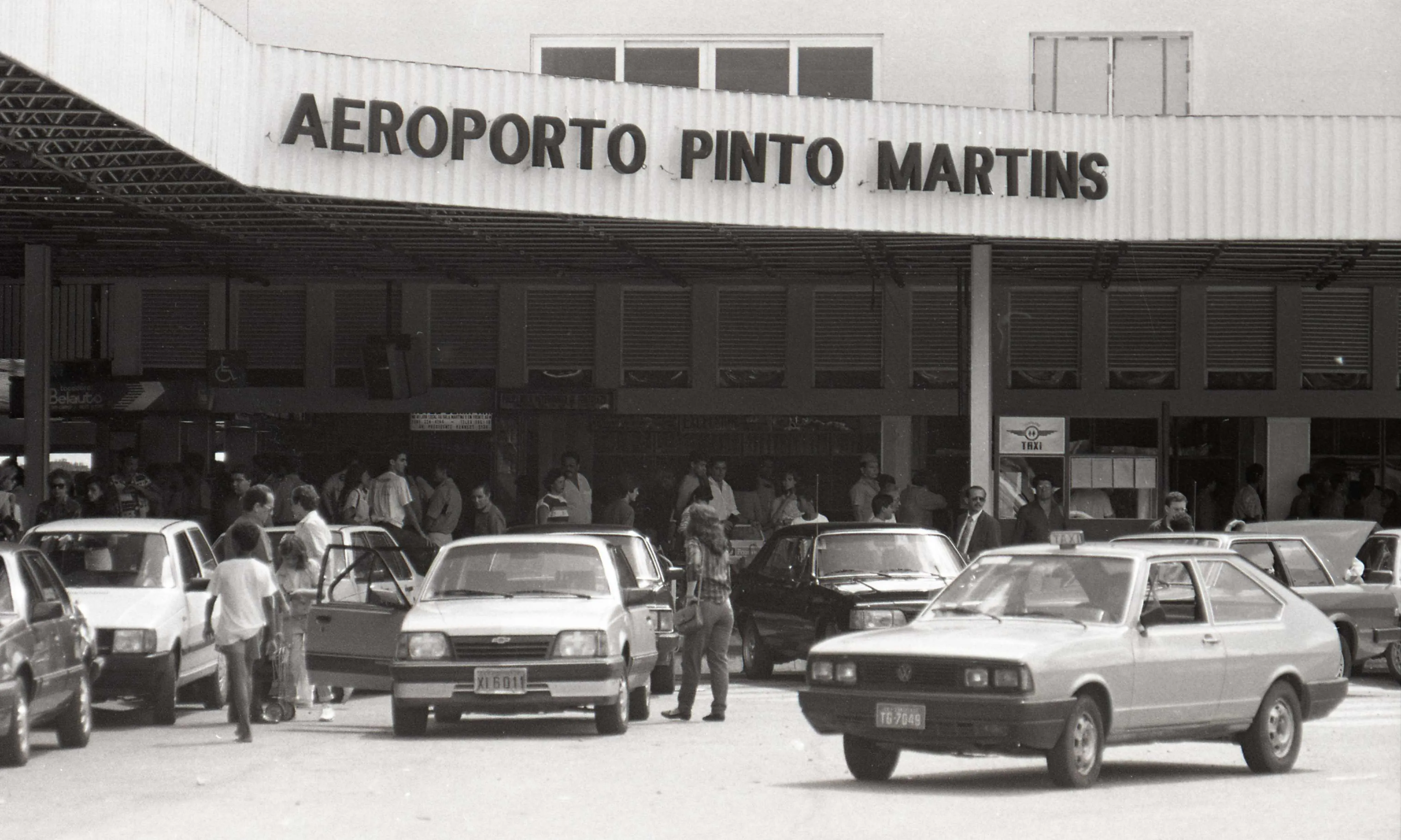 Foto mostra o Aeroporto Pinto Martins, em Fortaleza, na década de 90.