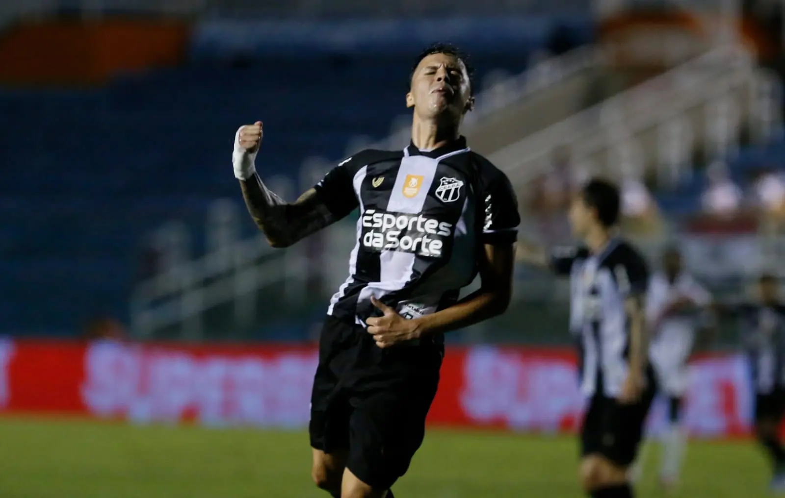 Foto de Matheus Araújo, meia do Ceará, que é o melhor ataque do Campeonato Cearense 2026