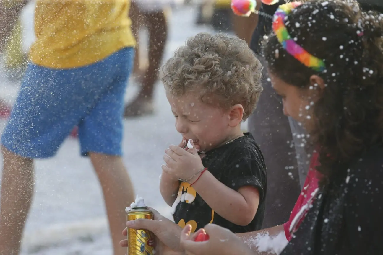 Pequenos foliões no Parque Rachel de Queiroz.