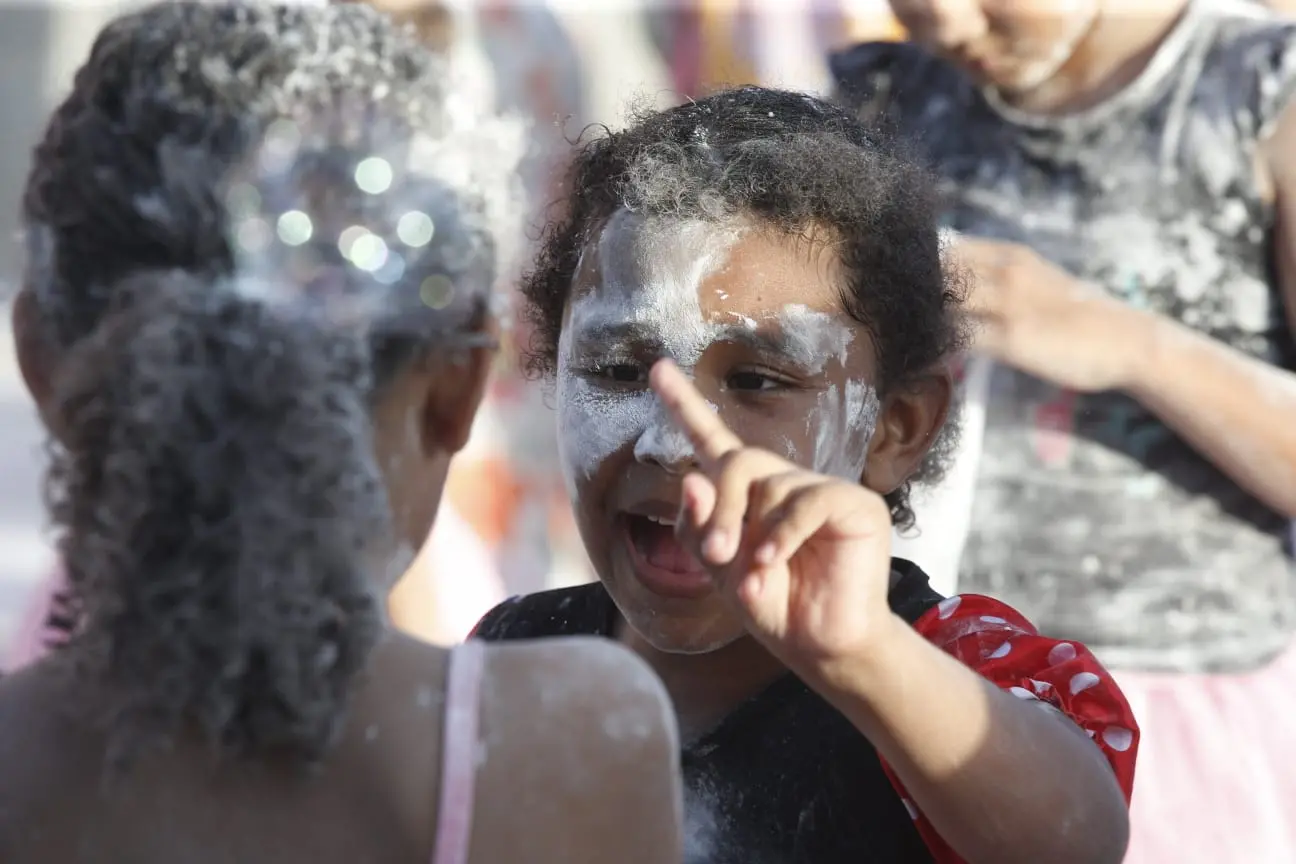 Pequenos foliões no Parque Rachel de Queiroz.