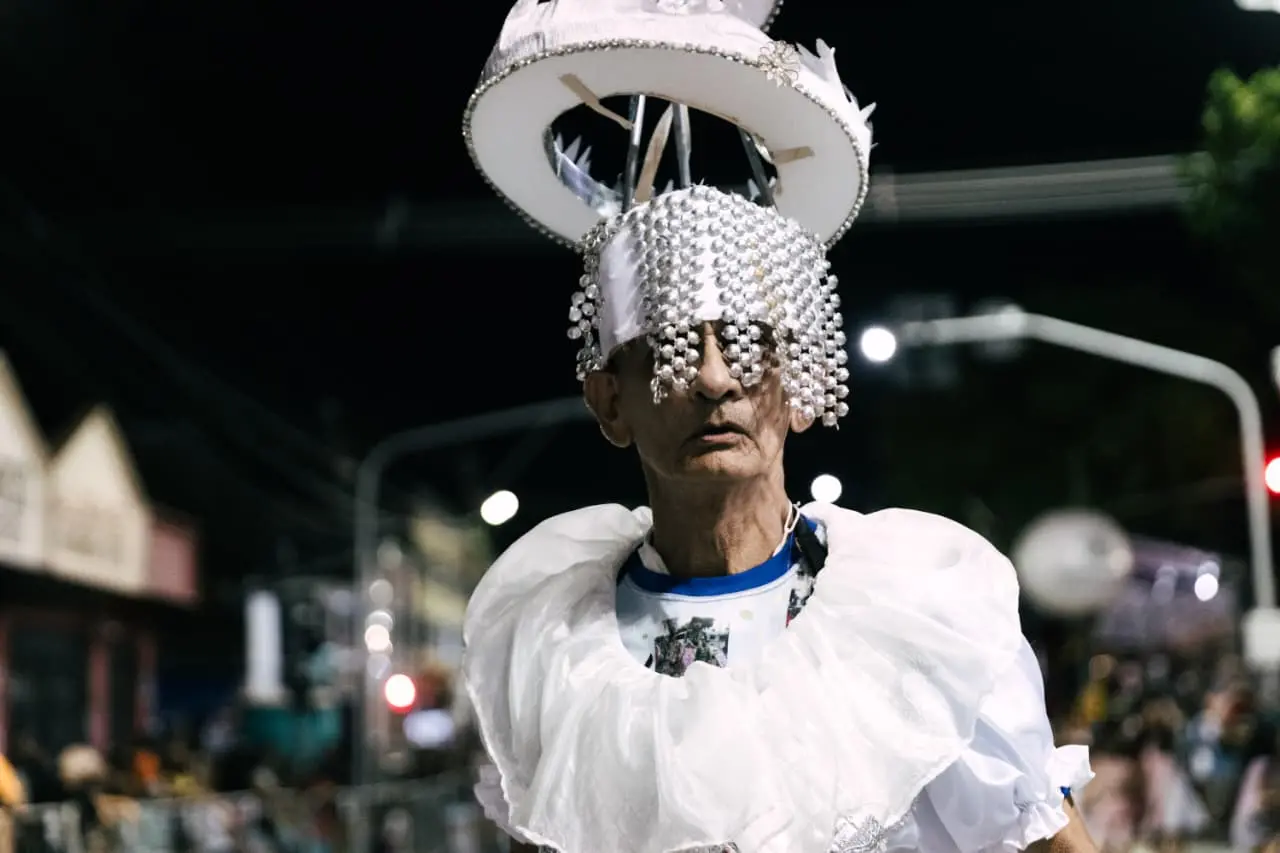 Desfiles de blocos na Avenida Domingos Olimpio.