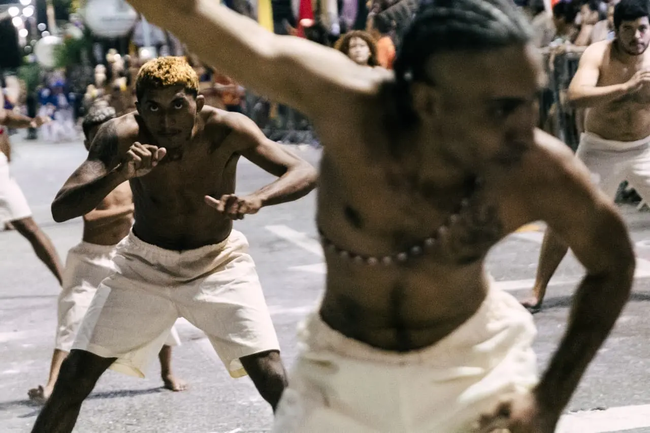 Desfiles de blocos na Avenida Domingos Olimpio.