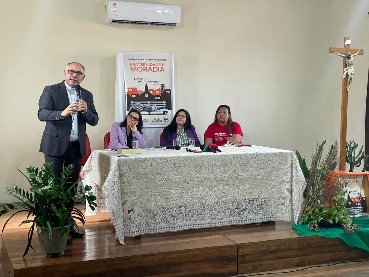 Imagem mostra o arcebispo metropolitano de Fortaleza, Dom Gregório Paixão, em evento e lançamento da Campanha da Fraternidade 2026.