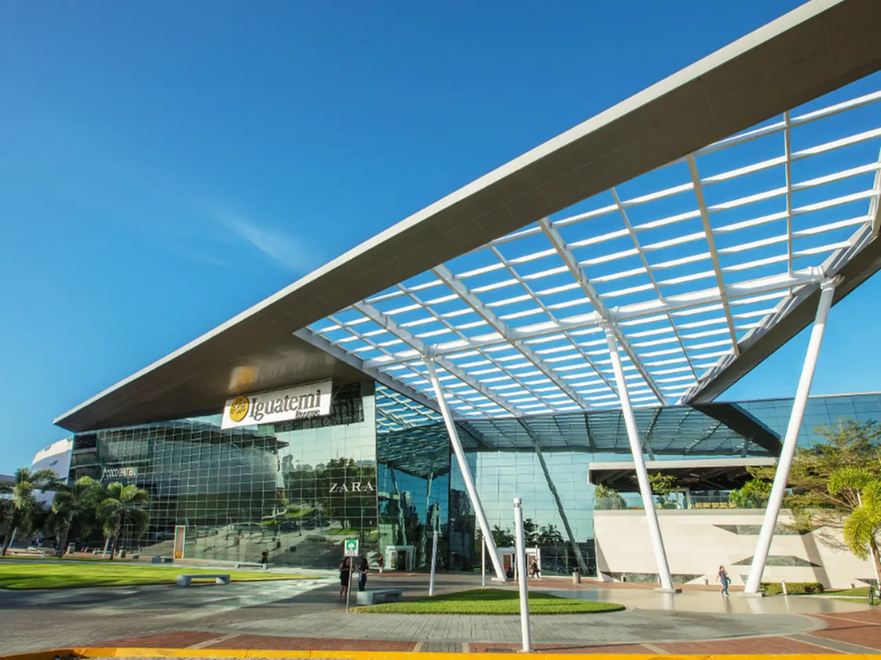 Fachada do shopping Iguatemi Bosque.