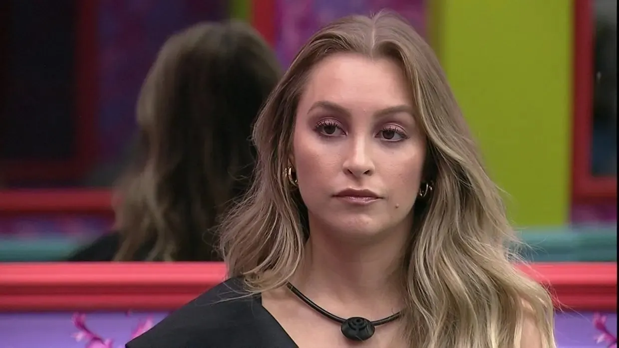 Atriz voltou ao jogo vestida de Dummy.