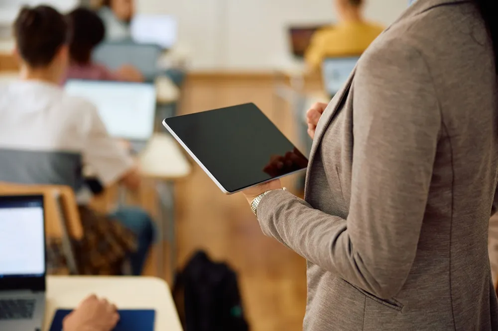 Segundo estudioso, tecnologia pode trazer benefícios ou malefícios dependendo de como ela é utilizada.