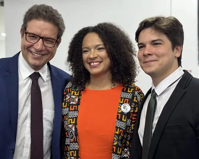 Foto de Adriana Gerônimo, Renato Roseno e Gabriel Aguiar.
