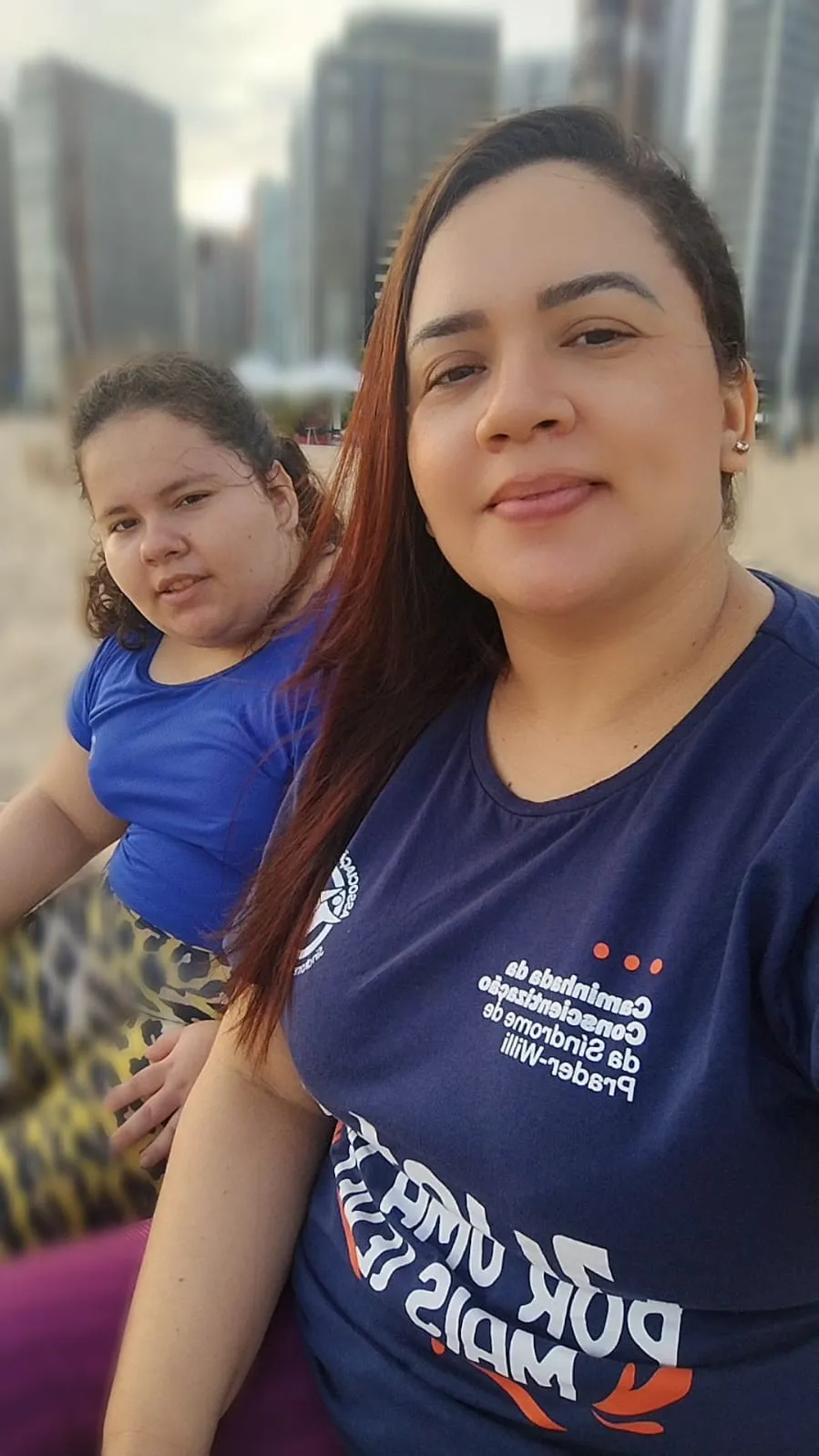 Erika é 'mãe mentora' no Ceará e ajuda famílias na lida com a doença rara.