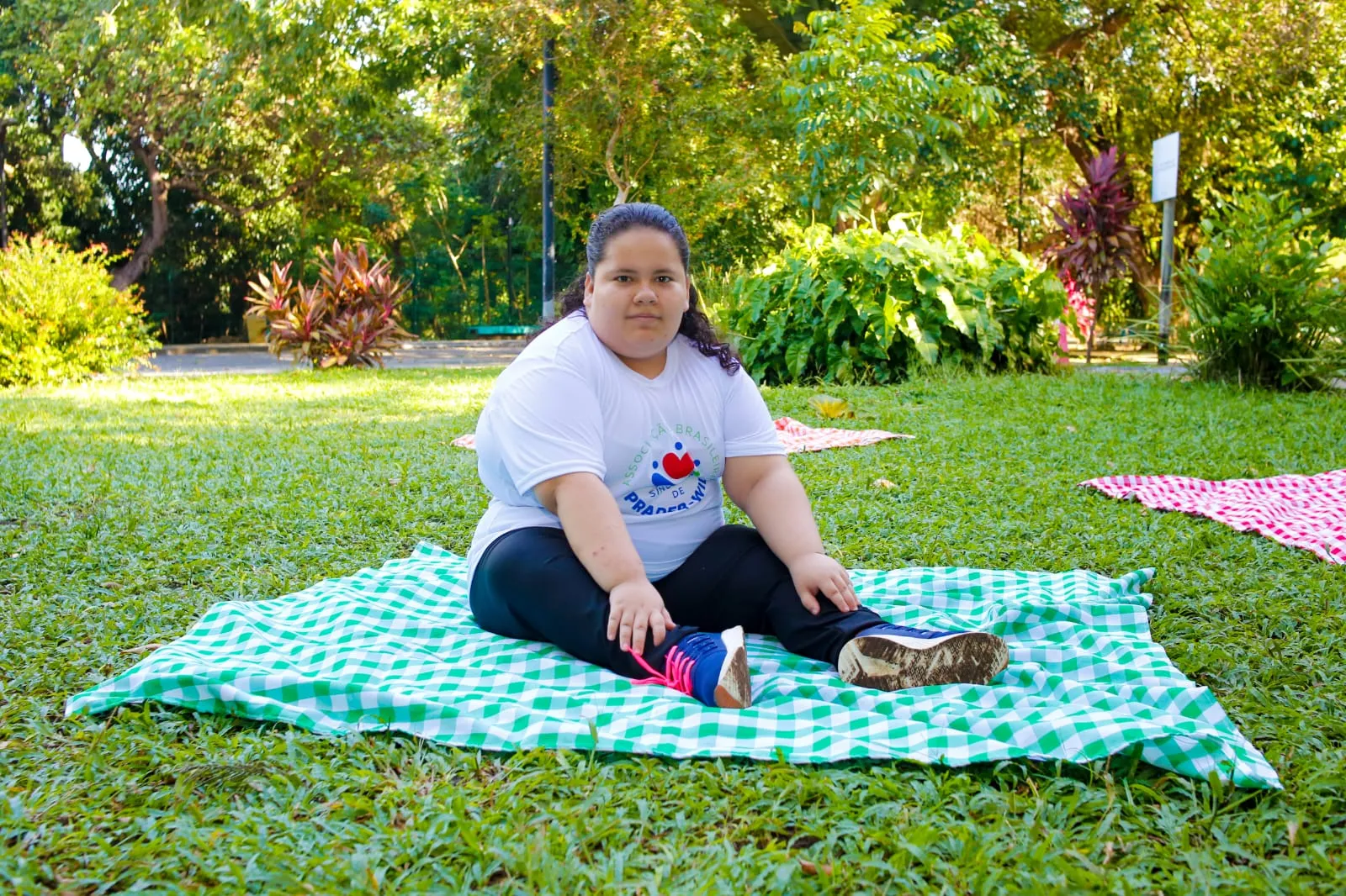 Ester tem 15 anos e foi diagnosticada com Síndrome de Prader-Willi há apenas seis.