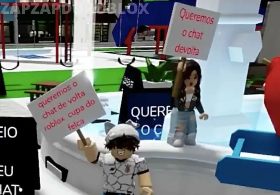 Avatares no jogo Roblox realizam protesto virtual segurando cartazes com frases como 
