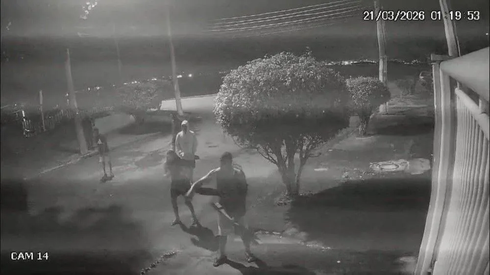 O crime ocorreu na madrugada deste sábado (21).
